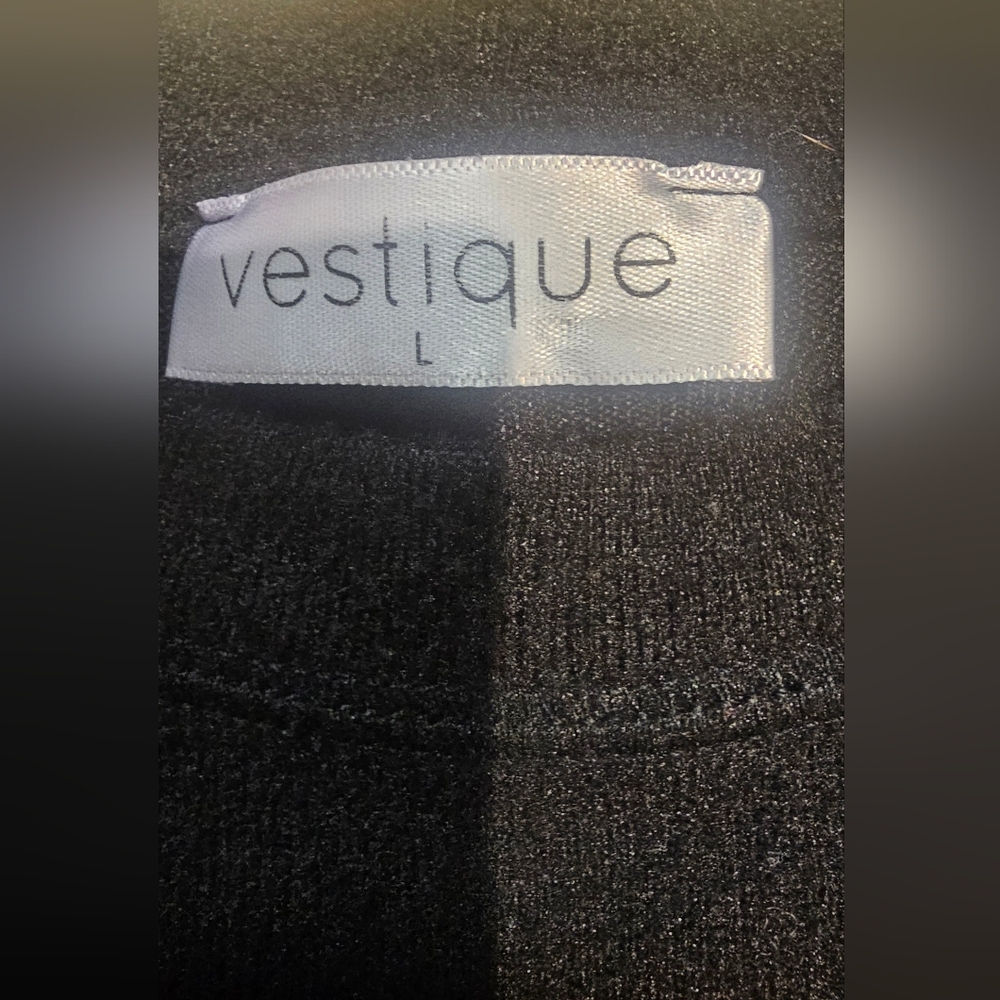 Vestique Black Sweater "Chasing Better"  cropped with wide arms size large - Picture 3 of 8